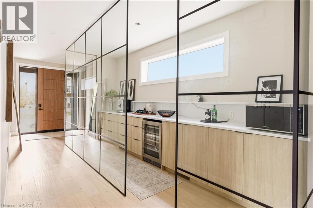 95 William Street W, Waterloo, ON - Indoor