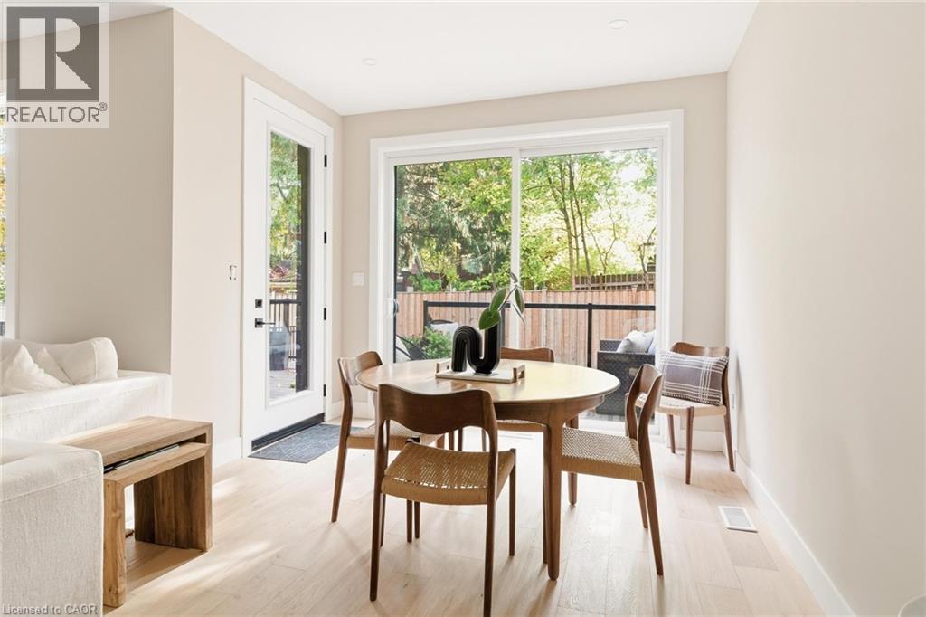 95 William Street W, Waterloo, ON - Indoor Photo Showing Dining Room