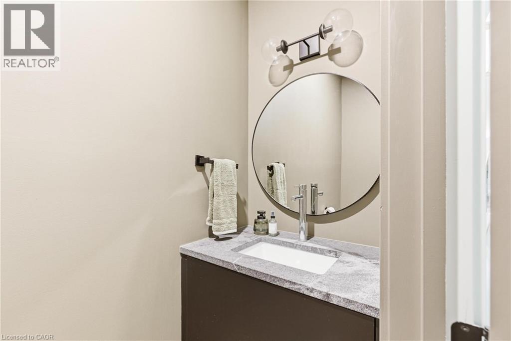 95 William Street W, Waterloo, ON - Indoor Photo Showing Bathroom