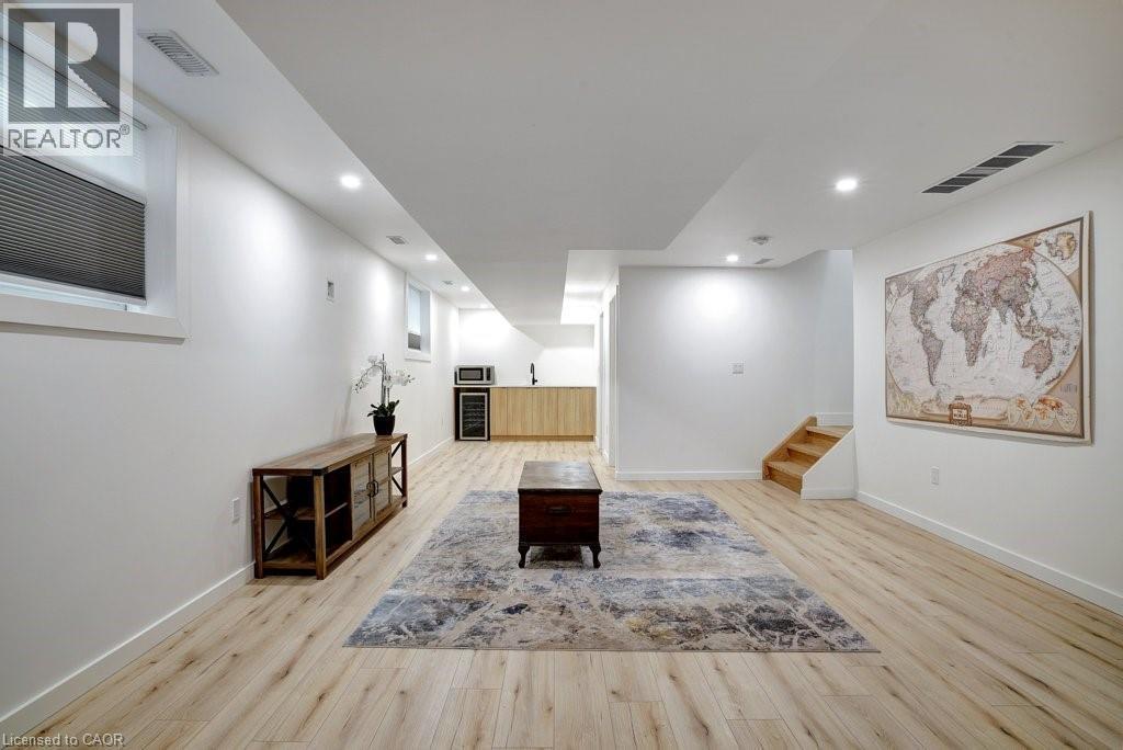 95 William Street W, Waterloo, ON - Indoor Photo Showing Other Room