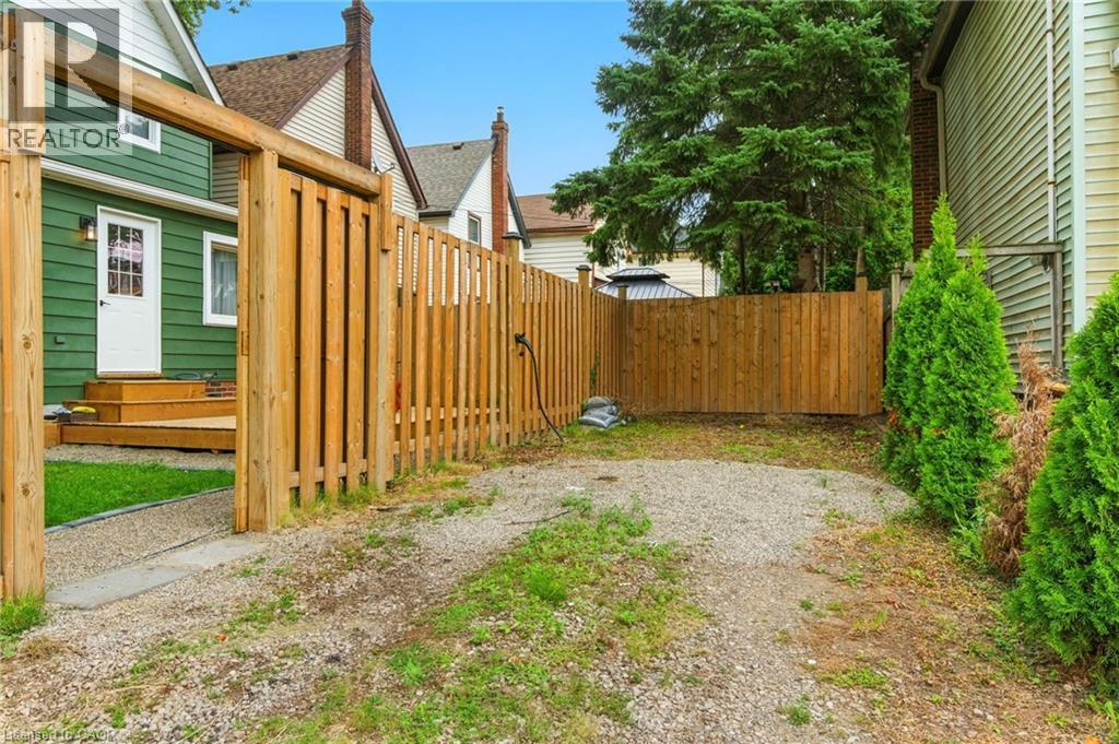 12 Francis Street, Hamilton, ON - Outdoor