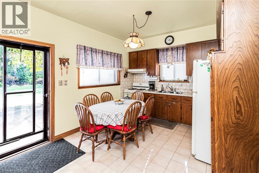 538 Hughson Street N, Hamilton, ON - Indoor Photo Showing Dining Room