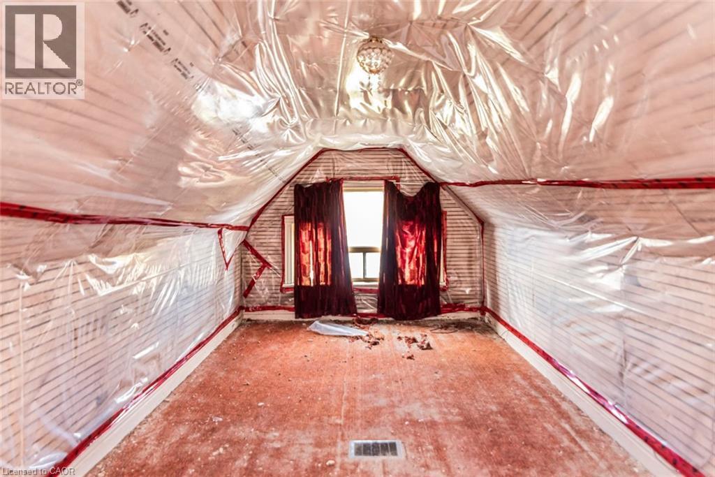 538 Hughson Street N, Hamilton, ON - Indoor Photo Showing Other Room