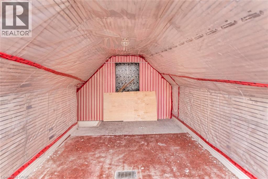 538 Hughson Street N, Hamilton, ON - Indoor Photo Showing Other Room