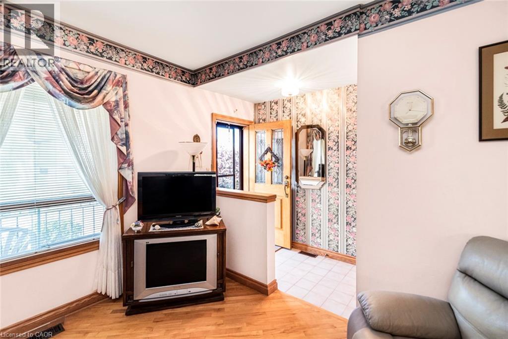 538 Hughson Street N, Hamilton, ON - Indoor