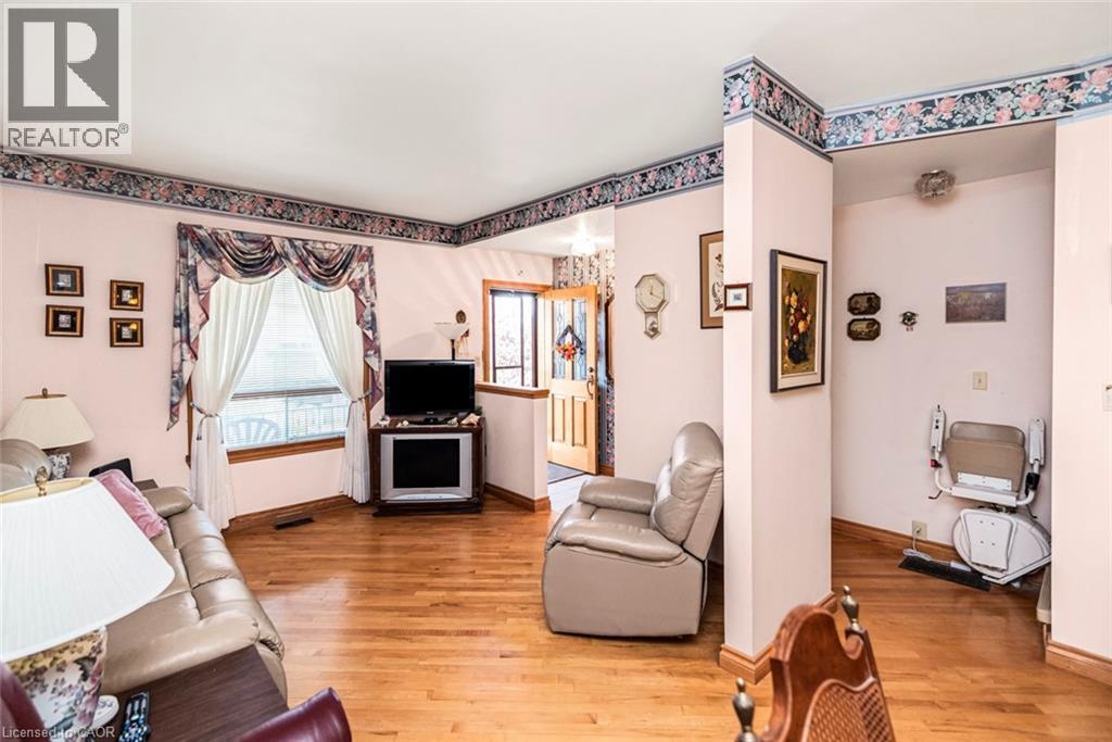 538 Hughson Street N, Hamilton, ON - Indoor Photo Showing Other Room