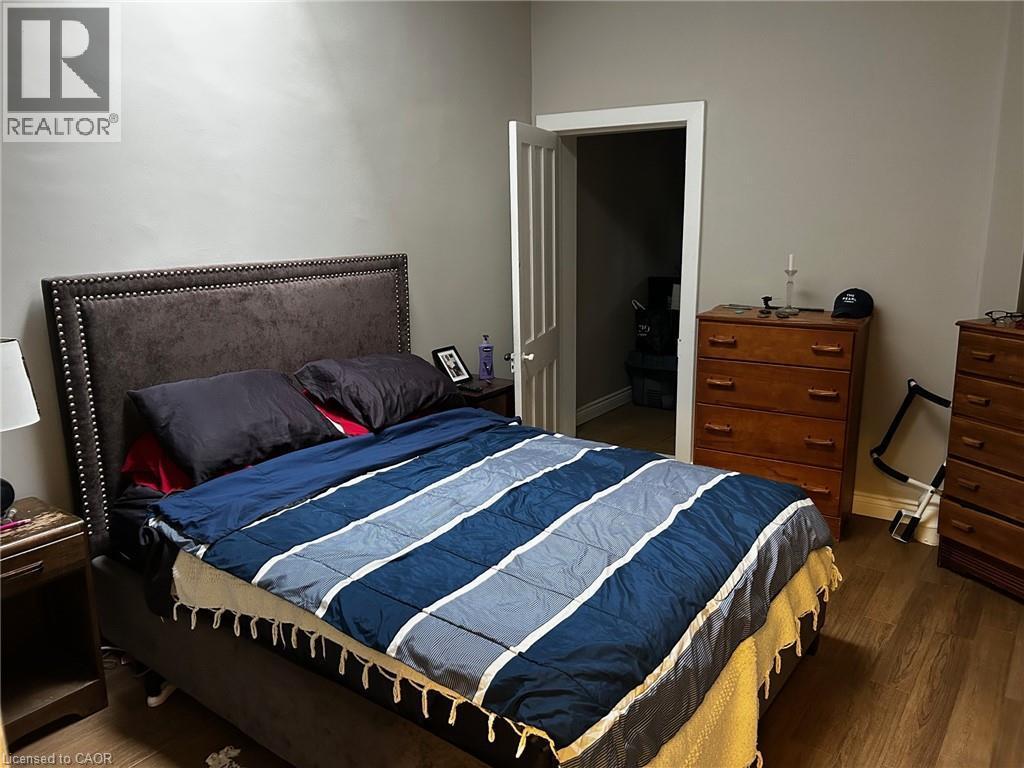 175 John Street S, Hamilton, ON