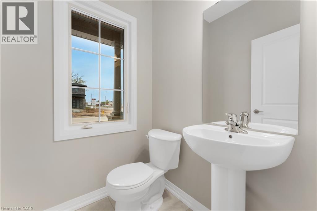 778 Bradford Avenue, Fort Erie, ON - Indoor Photo Showing Bathroom