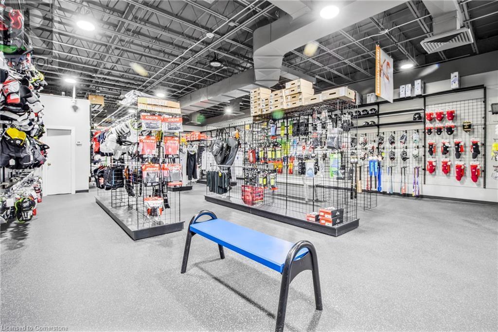 View of garage - 622 Upper James Street, Hamilton, ON