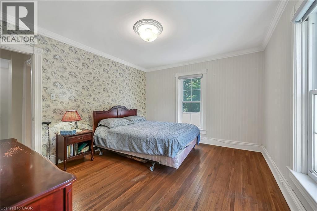 94 Sutherland Street W, Caledonia, ON - Indoor Photo Showing Bedroom