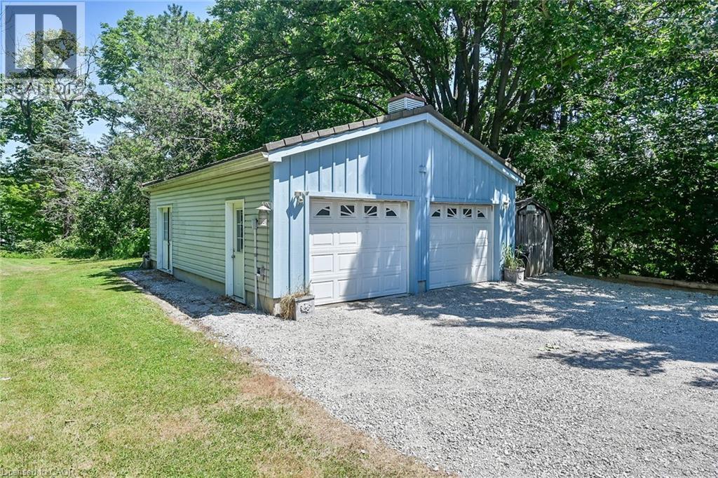 94 Sutherland Street W, Caledonia, ON - Outdoor