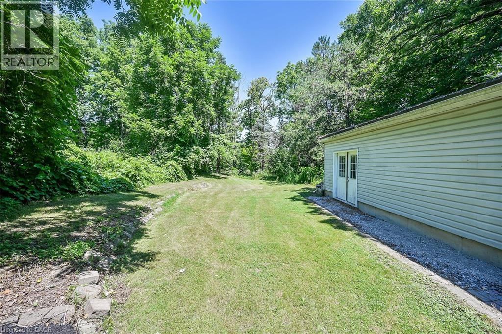 94 Sutherland Street W, Caledonia, ON - Outdoor