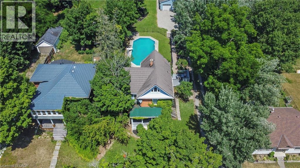 94 Sutherland Street W, Caledonia, ON - Outdoor