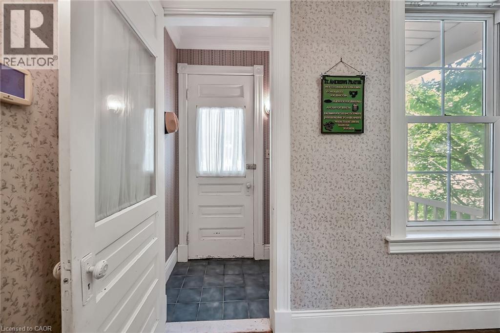 94 Sutherland Street W, Caledonia, ON - Indoor Photo Showing Other Room