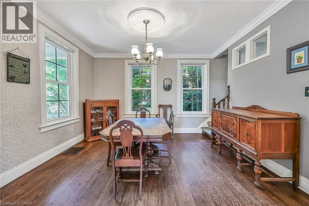 94 Sutherland Street W, Caledonia, ON - Indoor Photo Showing Dining Room