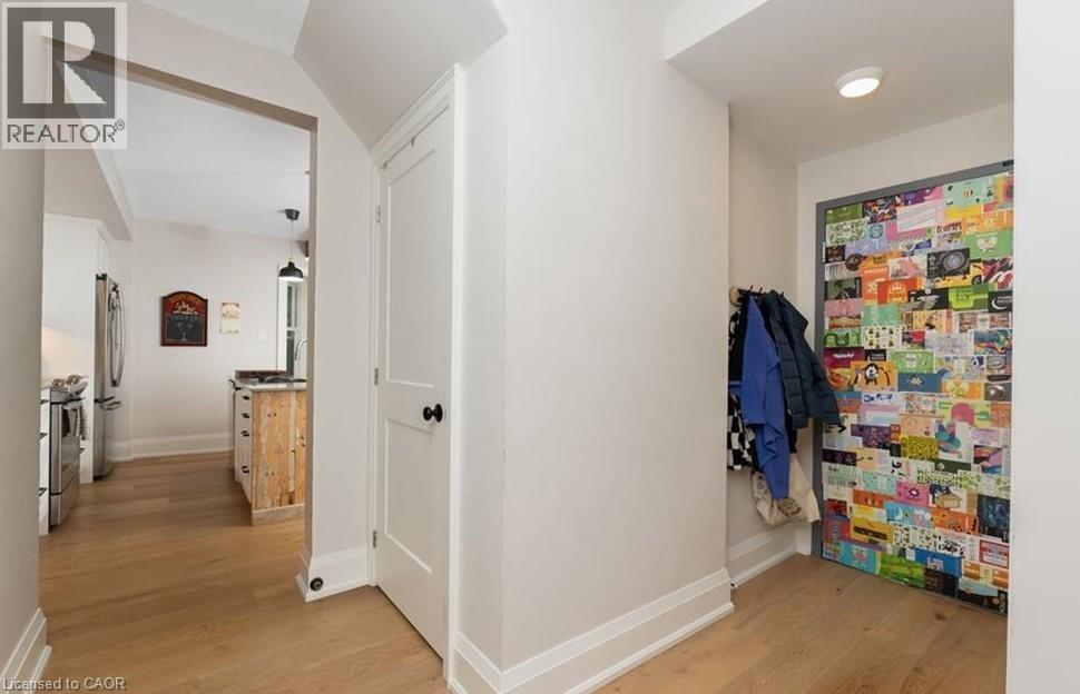 14 Young Street W, Waterloo, ON - Indoor Photo Showing Other Room