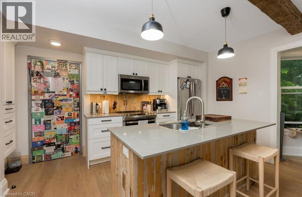 14 Young Street W, Waterloo, ON - Indoor Photo Showing Kitchen With Upgraded Kitchen
