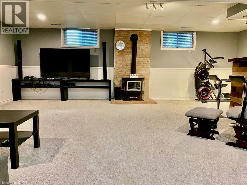 6 Adler Avenue, Hamilton, ON - Indoor Photo Showing Basement
