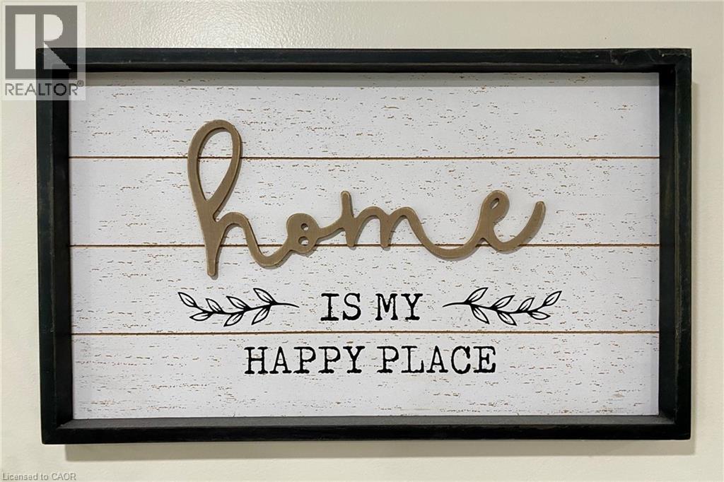 6 Adler Avenue, Hamilton, ON - Indoor Photo Showing Other Room