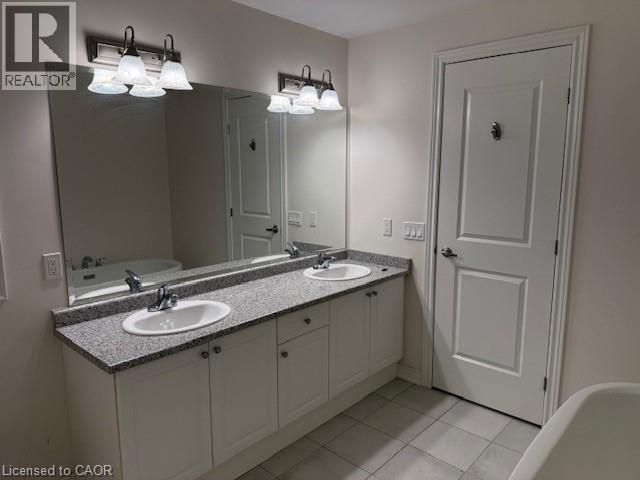 58 Heming Trail, Ancaster, ON - Indoor Photo Showing Bathroom