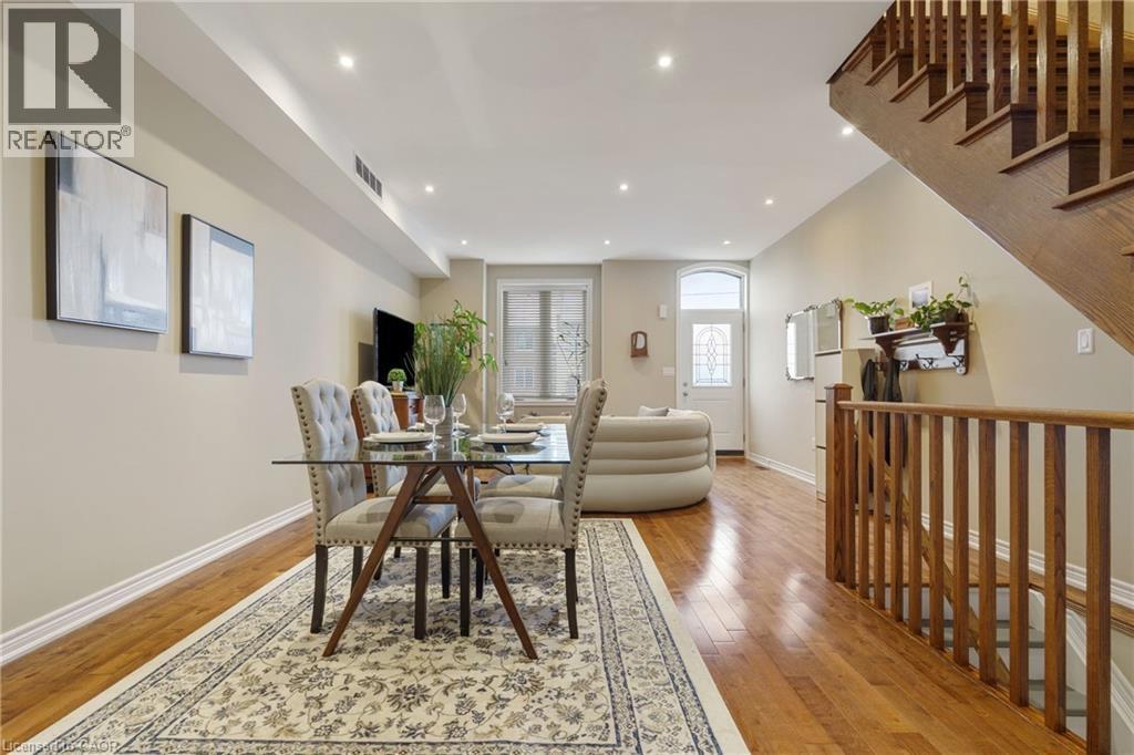 232 Wellington Street N, Hamilton, ON - Indoor Photo Showing Other Room