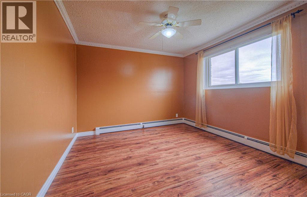 Den - 400 Champlain Boulevard Unit# 406, Cambridge, ON - Indoor Photo Showing Other Room