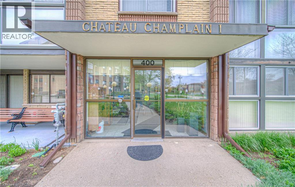Chateau Champlain I - 400 Champlain Boulevard Unit# 406, Cambridge, ON - Outdoor
