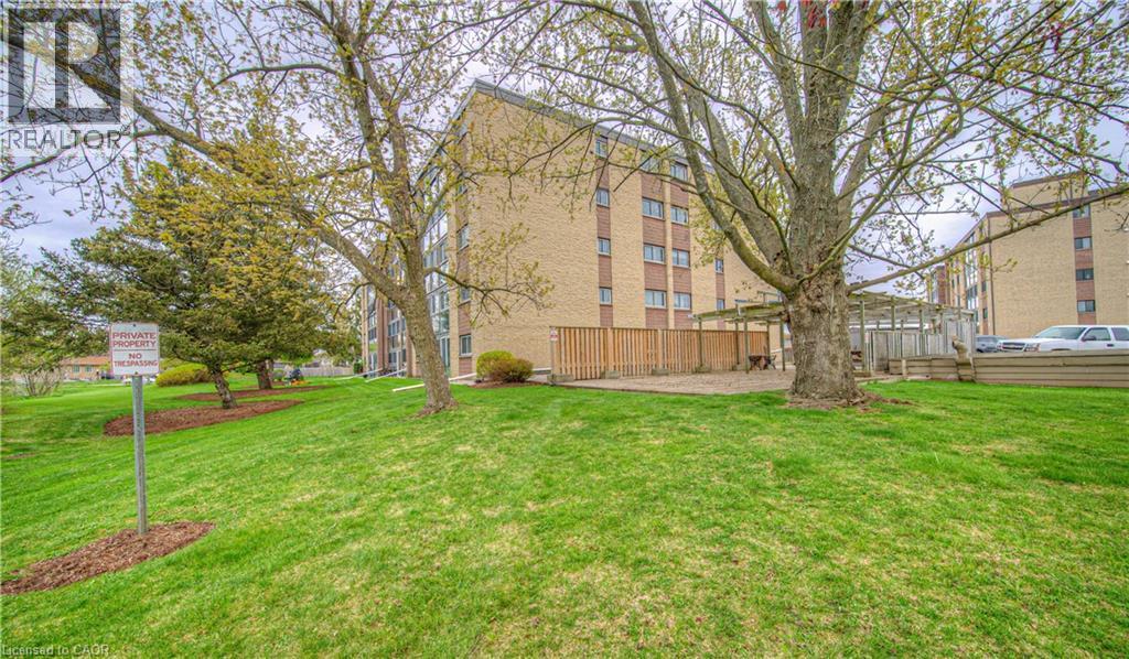 400 Champlain Boulevard Unit# 406, Cambridge, ON - Outdoor