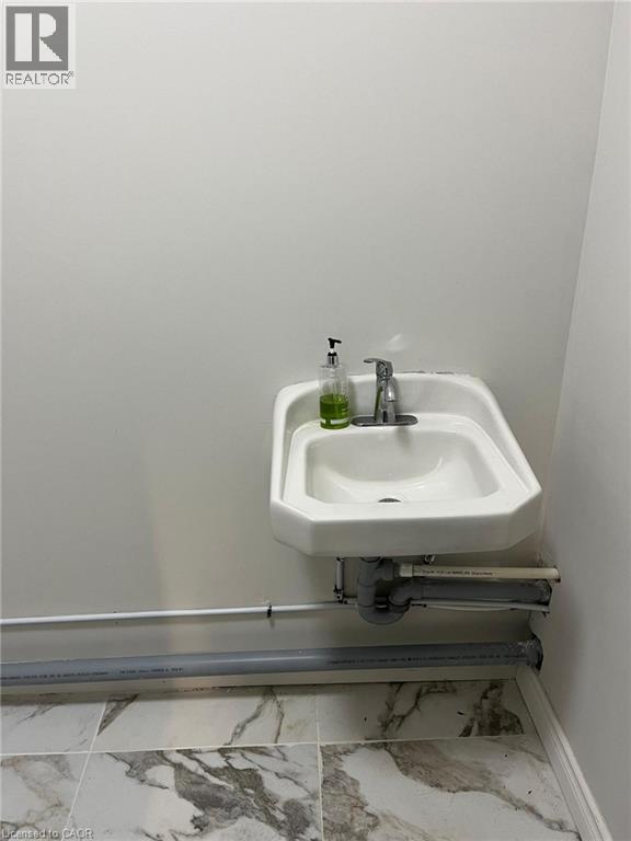 1100 Commissioners Road E, London, ON