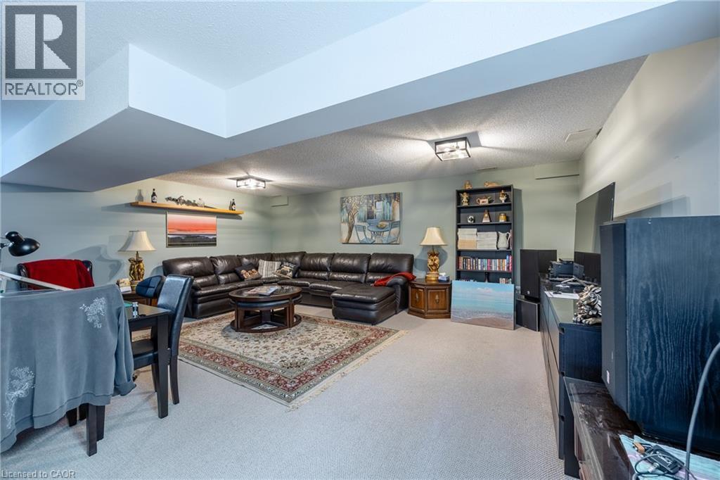 66 Yarmouth Drive, London, ON - Indoor Photo Showing Other Room