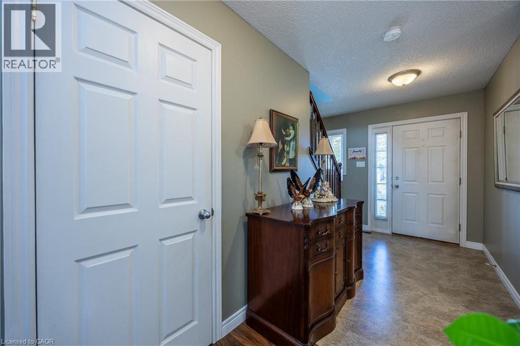 66 Yarmouth Drive, London, ON - Indoor Photo Showing Other Room