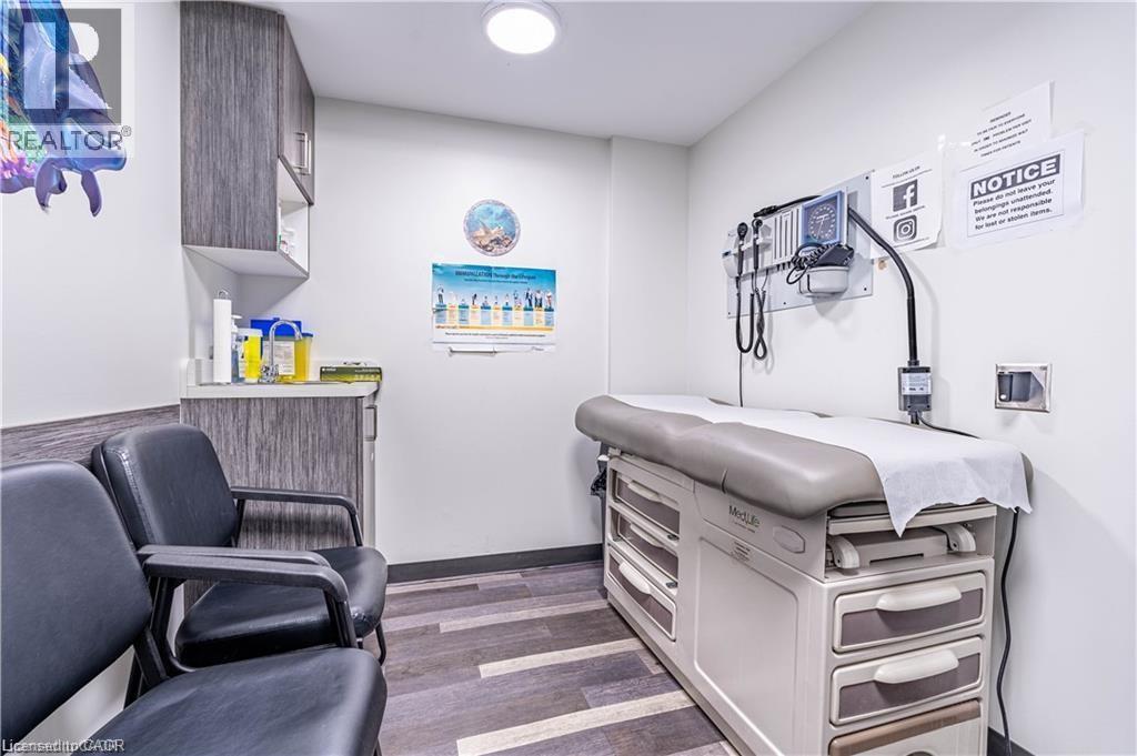 10 Main Street, Mississauga, ON