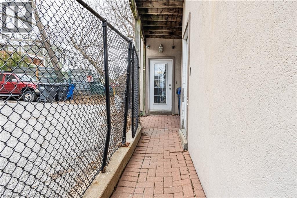 10 Main Street, Mississauga, ON