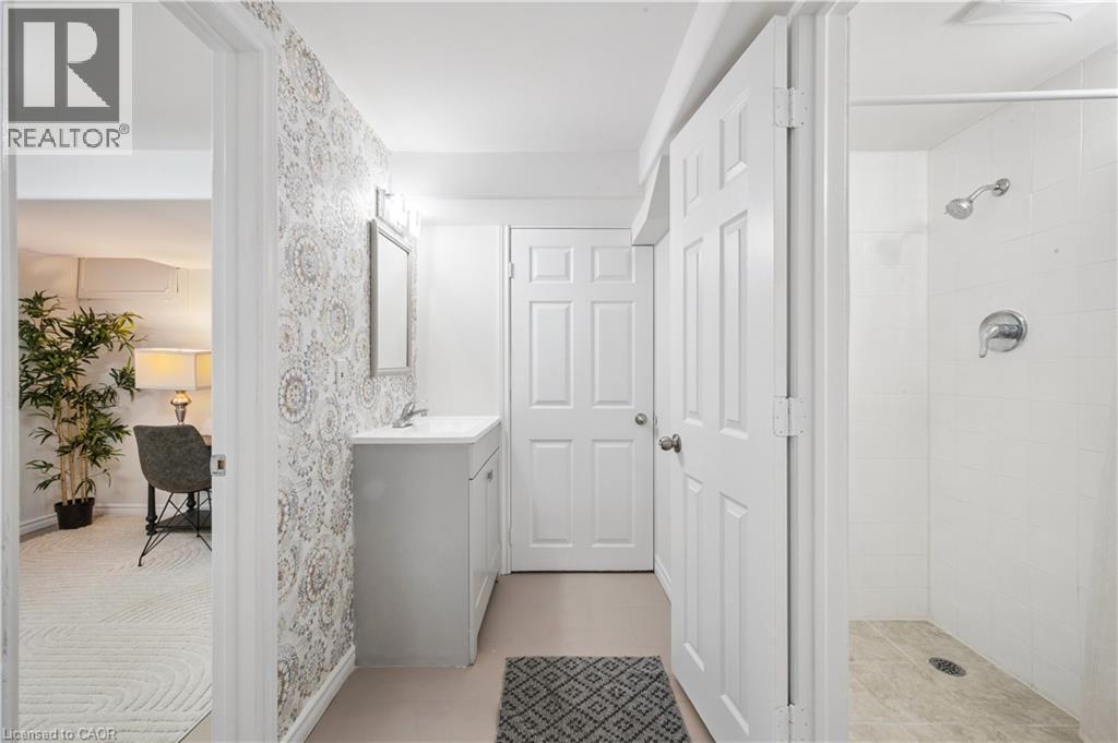 179 Traynor Avenue, Kitchener, ON - Indoor