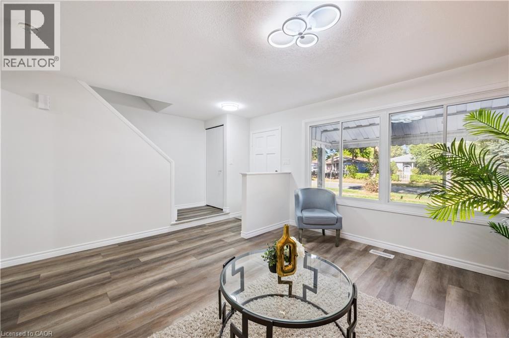 179 Traynor Avenue, Kitchener, ON - Indoor