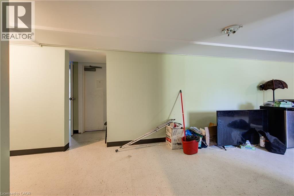 5 Front Street, London, ON - Indoor