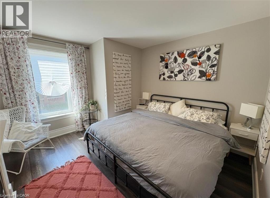 691 Wilson Street, Hamilton, ON - Indoor Photo Showing Bedroom