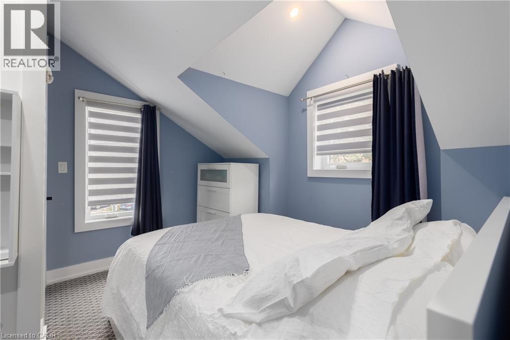676 Bayshore Boulevard, Burlington, ON - Indoor Photo Showing Bedroom
