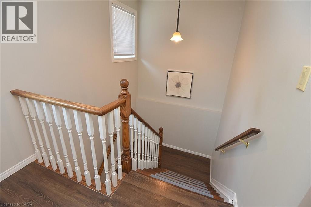 11 Jacqueline Boulevard, Hamilton, ON - Indoor Photo Showing Other Room