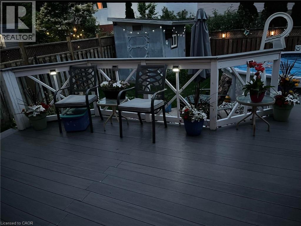 11 Jacqueline Boulevard, Hamilton, ON - Outdoor With Deck Patio Veranda