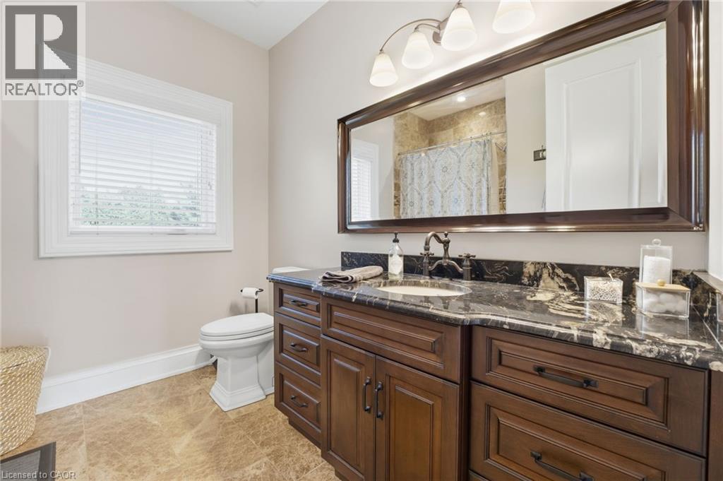 855 Avenue Road, Cambridge, ON - Indoor Photo Showing Bathroom