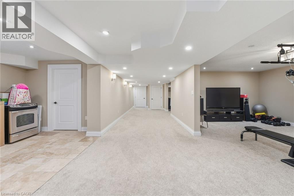 855 Avenue Road, Cambridge, ON - Indoor