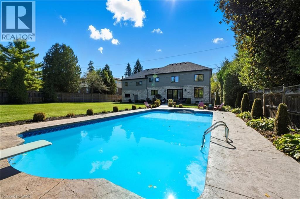 855 Avenue Road, Cambridge, ON - Outdoor With In Ground Pool With Backyard