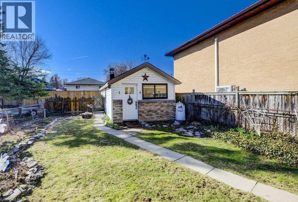 458 Upper Wentworth Street, Hamilton, ON - Outdoor