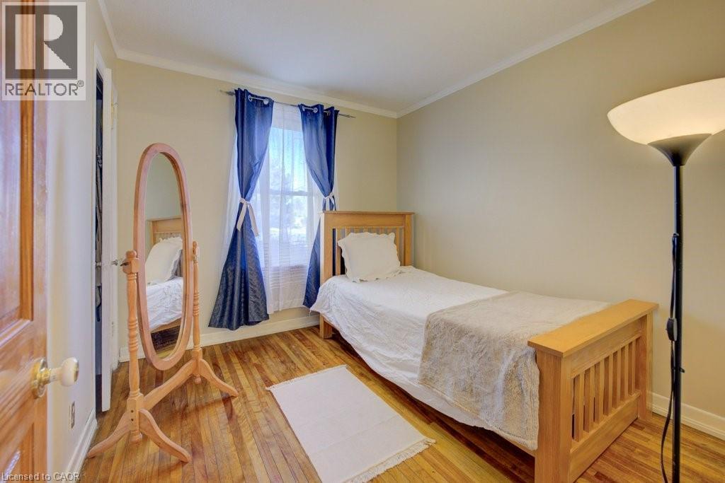 458 Upper Wentworth Street, Hamilton, ON - Indoor Photo Showing Bedroom