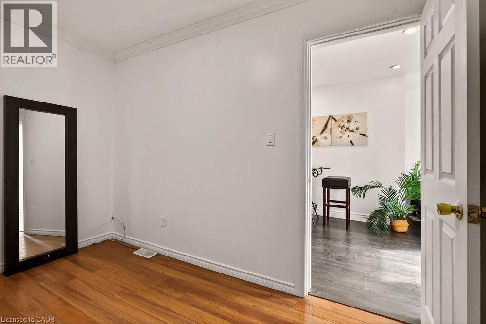 163 Hope Avenue, Hamilton, ON - Indoor Photo Showing Other Room