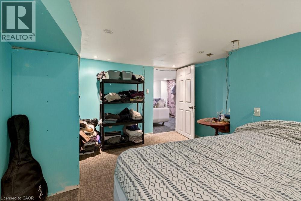 163 Hope Avenue, Hamilton, ON - Indoor Photo Showing Bedroom