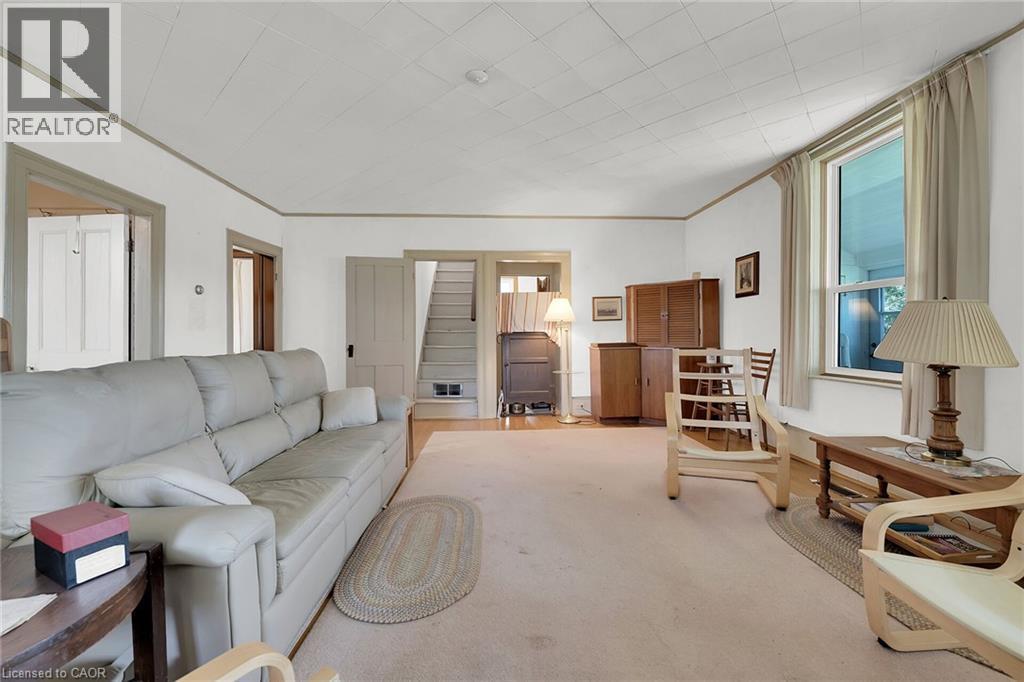 521 Baptist Church Road, Brantford, ON - Indoor Photo Showing Living Room
