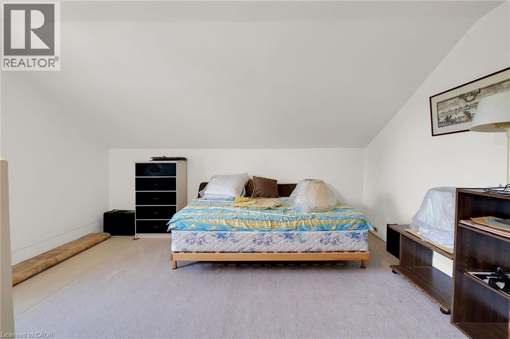 521 Baptist Church Road, Brantford, ON - Indoor Photo Showing Bedroom