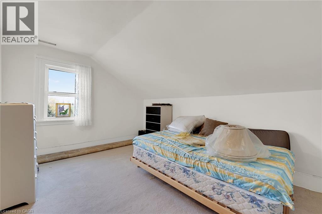 521 Baptist Church Road, Brantford, ON - Indoor Photo Showing Bedroom
